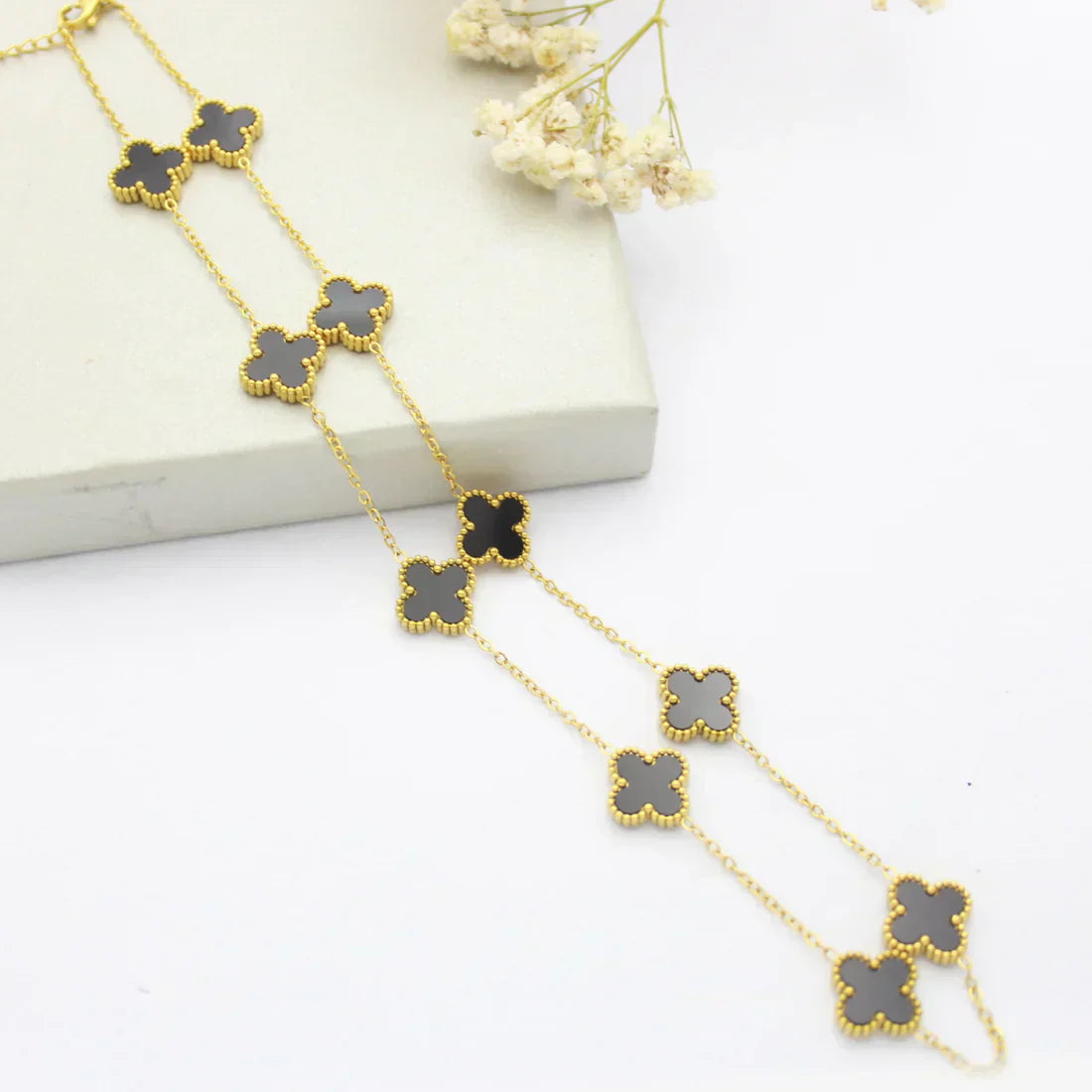 CLOVER | Round Necklace